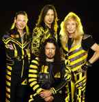 baixar álbum Stryper - In God We Trust 永遠の誓い