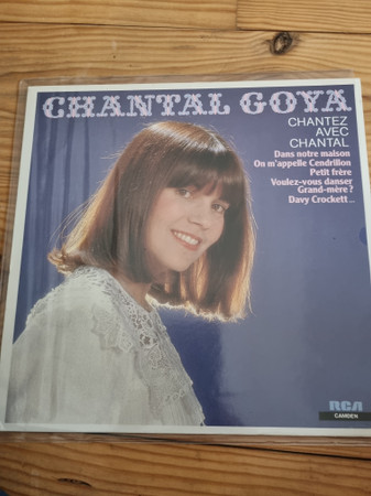 6 disques vinyle 45 tours de Chantal Goya dont 1 rouge - Videgrenierdunet