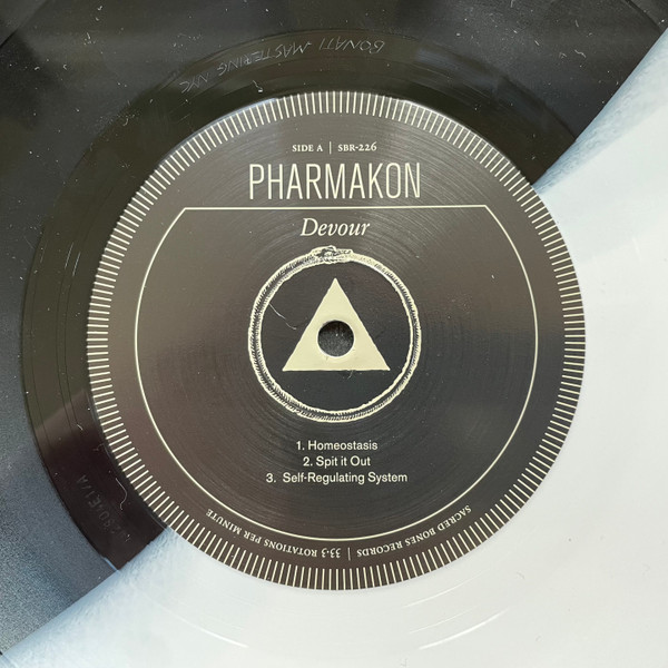 descargar álbum Pharmakon - Devour