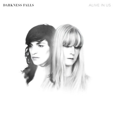 baixar álbum Darkness Falls - Alive In Us