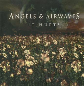 ladda ner album Angels & Airwaves - It Hurts