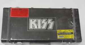KISS 地獄のギターケース CD 美品ケースの鍵も付属しています