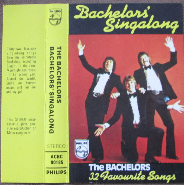 baixar álbum The Bachelors - Bachelors Singalong 32 Favourite Songs