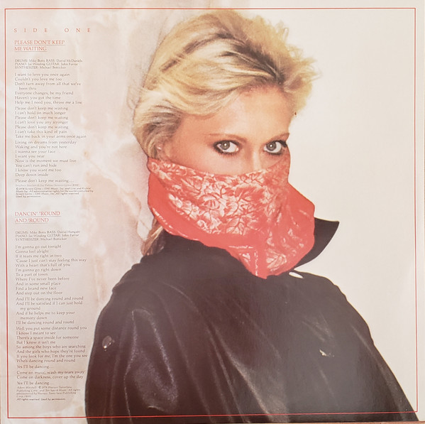 Olivia Newton-John - Totally Hot | MCA Records (MCA-3067) - 3