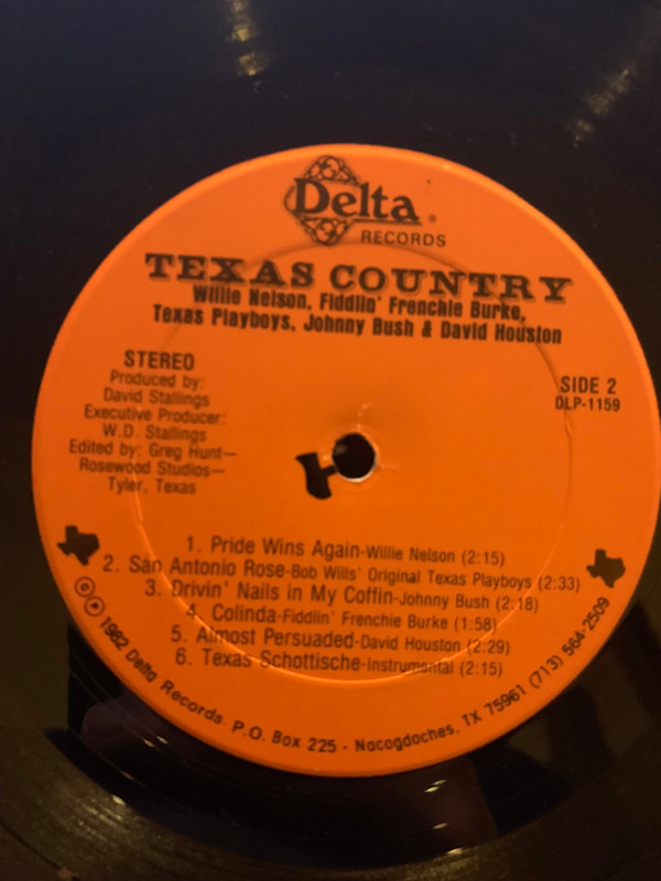 Album herunterladen Willie Nelson, Fiddlin' Frenchie Burke, Texas Playboys, Johnny Bush & David Houston - Texas Country