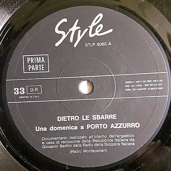 ladda ner album Giovanni Bertini - Dietro Le Sbarre Una Domenica AllErgastolo Di Porto Azzurro