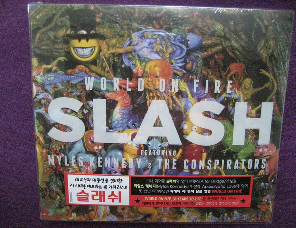 Slash Featuring Myles Kennedy & The Conspirators - World On