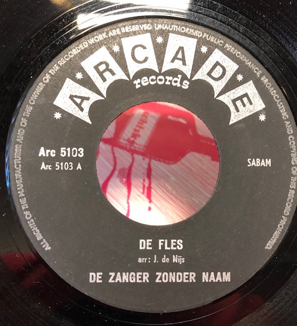 ladda ner album Download De Zanger Zonder Naam - De Fles Die Laatste Tango Cherie album