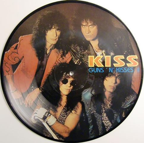 lataa albumi Kiss - Guns N Kisses II