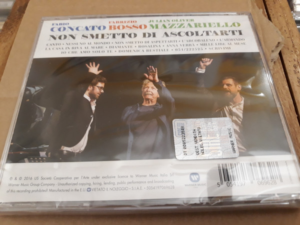 ladda ner album Fabio Concato, Fabrizio Bosso, Julian Oliver Mazzariello - Non Smetto Di Ascoltarti