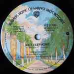 Cover of Le Téléphone / Crocodile Dance, 1975, Vinyl