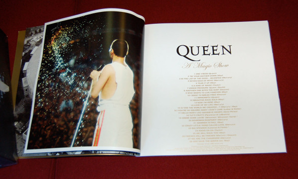 baixar álbum Queen - Live At Wembley Stadium Super Deluxe Edition