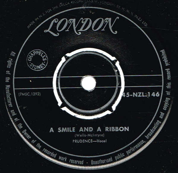 baixar álbum Patience & Prudence Prudence - Tonight You Belong To Me A Smile And A Ribbon