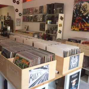 vinylstore.italy at Discogs