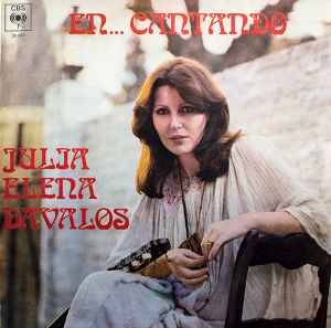 Julia Elena Dávalos - En... Cantando album cover