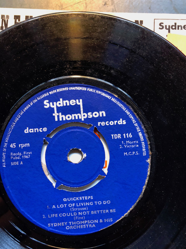 baixar álbum Sydney Thompson And His Orchestra - Waltzes Quicksteps