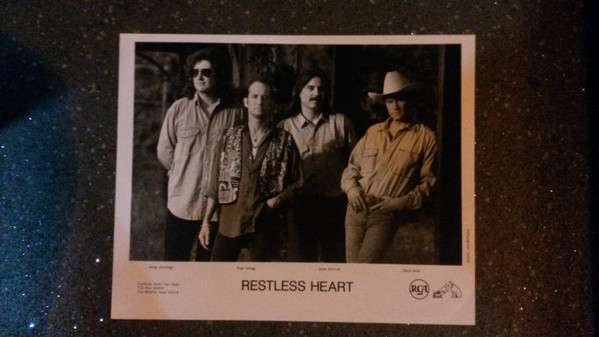 baixar álbum Restless Heart - Live From Gilleys