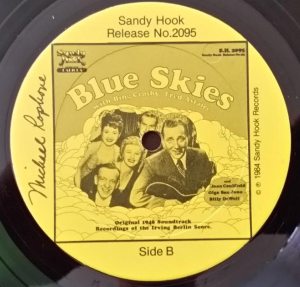 ladda ner album Bing Crosby, Fred Astaire, Billy De Wolfe, Joan Caulfield, Olga San Juan - BLUE SKIES