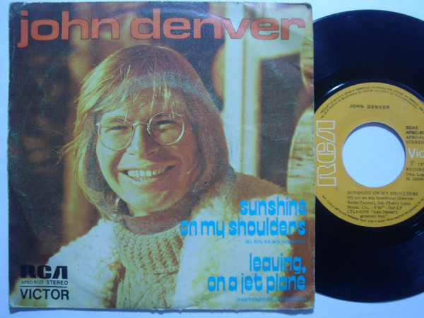 Letra da música Sunshine on my shoulders - John Denver