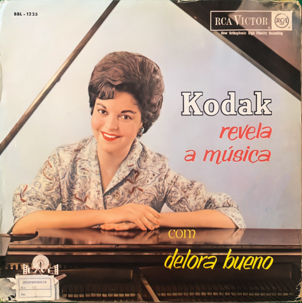 lataa albumi Delora Bueno - Kodak Revela A Música Com Delora Bueno