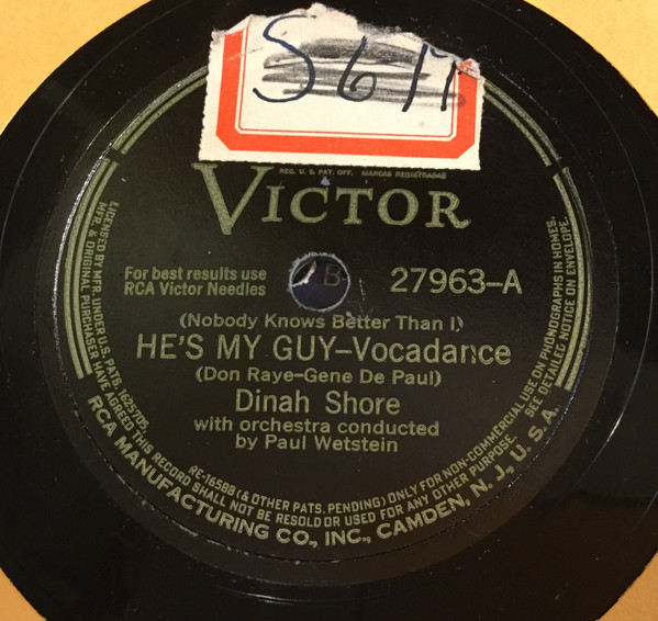 baixar álbum Dinah Shore - Hes My Guy A Boy In Khaki A Girl In Lace