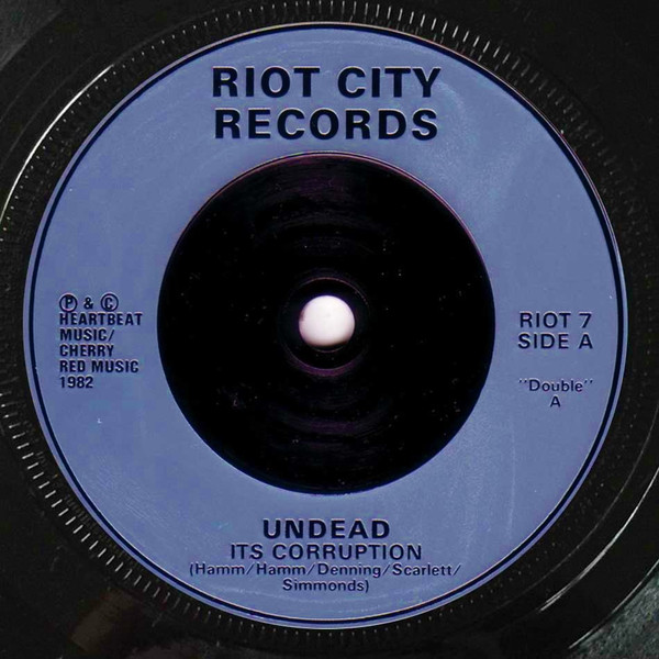 ladda ner album Undead - Its Corruption Undead