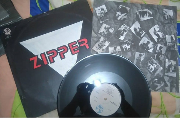 Album herunterladen Zipper - En El Asiento De Atrás