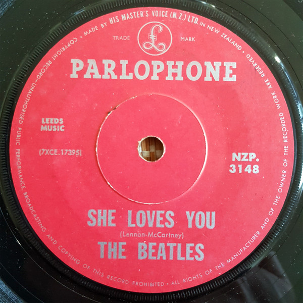 The Beatles – She Loves You / I'll Get You (1964, Black Labels