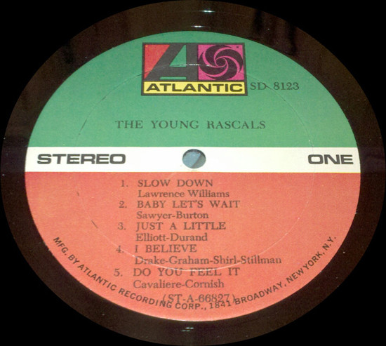 télécharger l'album The Young Rascals - The Young Rascals