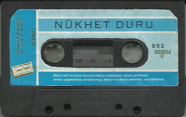 descargar álbum Nükhet Duru - Aşıksam ne Farkeder