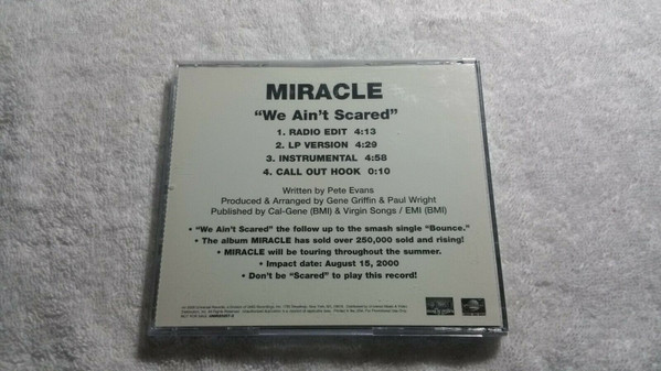 baixar álbum Miracle - We Aint Scared