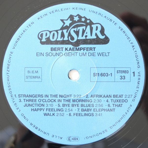 descargar álbum Bert Kaempfert - Ein Sound Geht Um Die Welt