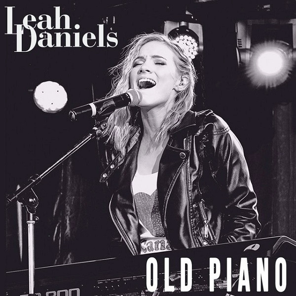 baixar álbum Leah Daniels - Old Piano