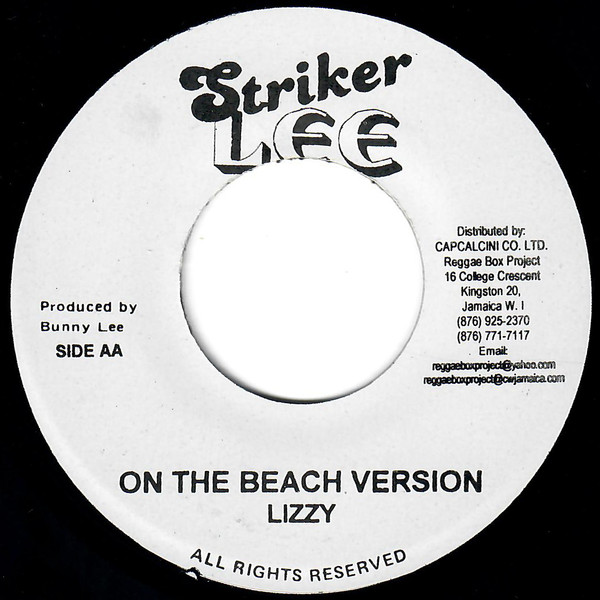 télécharger l'album John Holt Lizzy - On The Beach On The Beach Version