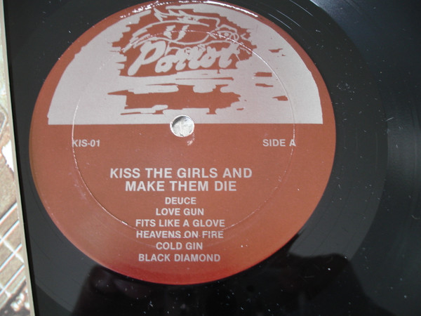 descargar álbum Kiss - Kiss The Girls And Make Them Die