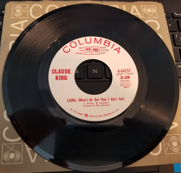 Album herunterladen Claude King - Laura Whats He Got That I Aint Got