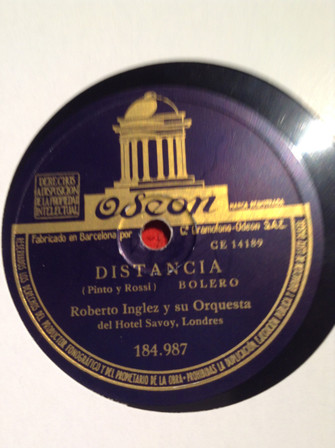 lataa albumi Roberto Inglez y Su Orquesta Del Hotel Savoy, Londres - Mano Generosa Distancia