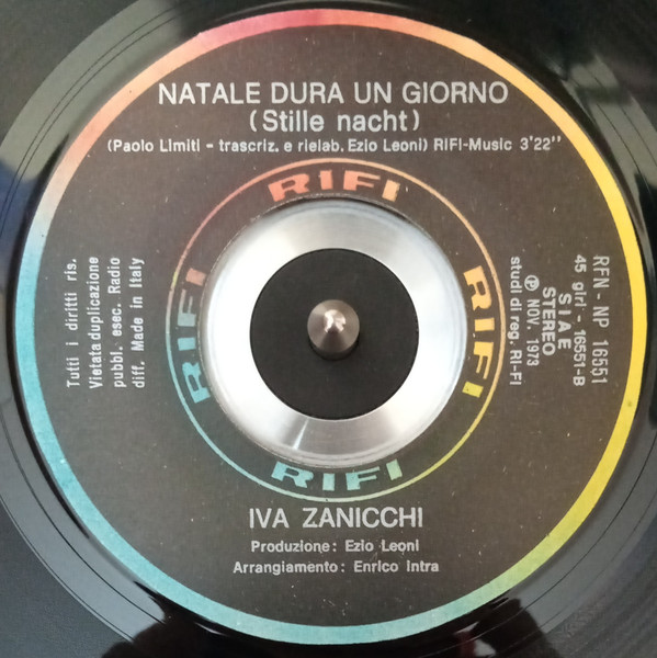 Album herunterladen Iva Zanicchi Fred Bongusto - Natale Dura Un Giorno White Christmas