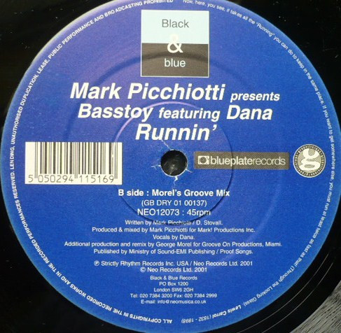 descargar álbum Mark Picchiotti Presents Basstoy Featuring Dana - Runnin