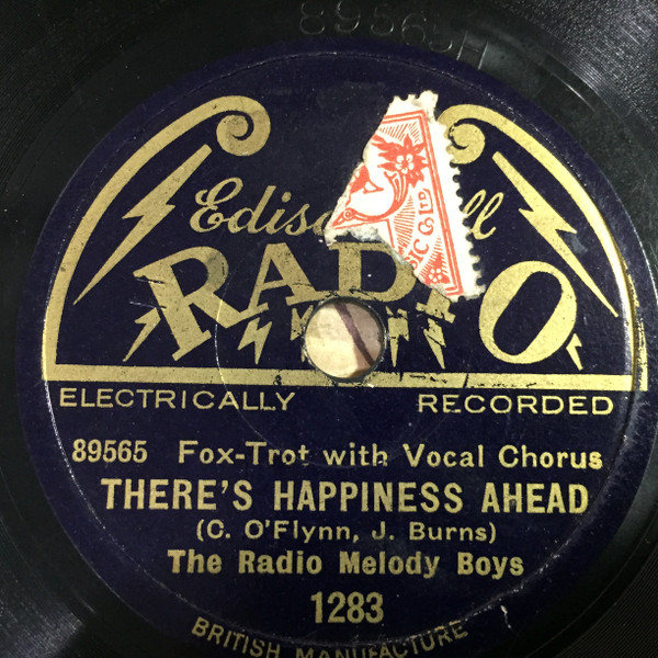 last ned album The Radio Melody Boys - Theres Happiness Ahead Sentimental