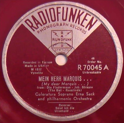 ladda ner album Erna Sack - Mein Herr Marquis My Dear Marquis Spiel Ich Die Unschuld When I Play Innocent