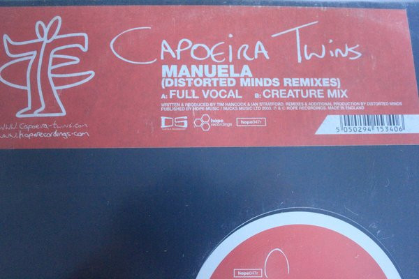 Album herunterladen Capoeira Twins - Manuela Remixes