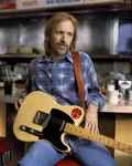ladda ner album Tom Petty - On The Box The Best of The Television Appearances 1977 1994