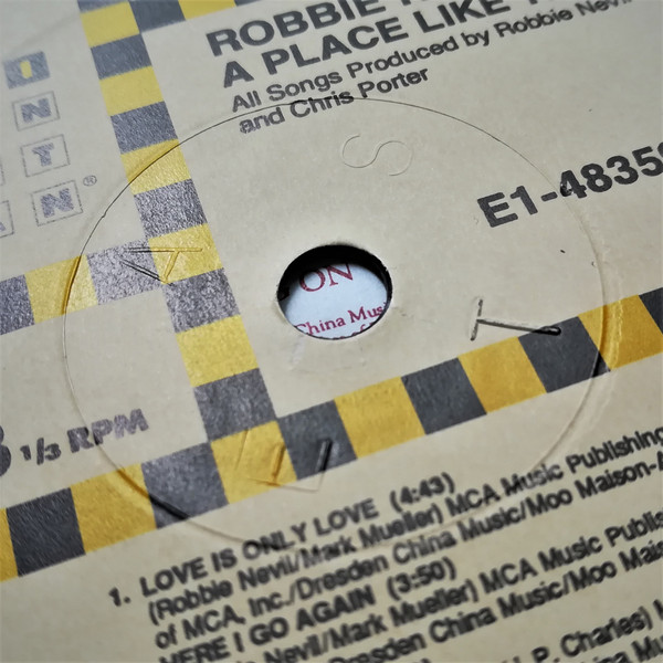 Robbie Nevil - A Place Like This | EMI-Manhattan Records (E1-48359) - 7