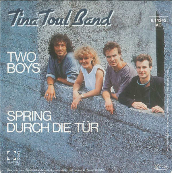 lataa albumi Tina Toul Band - Two Boys Spring Durch Die Tür