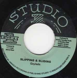 The Gaylads - Slipping And Sliding 