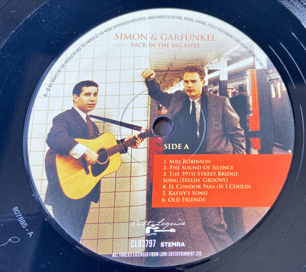 Simon & Garfunkel - Back In The Big Apple | Cult Legends (CL 83797) - 3