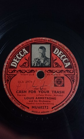 ladda ner album Download Louis Armstrong And His Orchestra - Cash For Your Trash I Never Knew album
