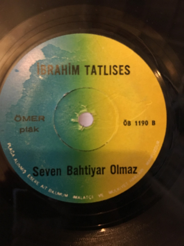 last ned album İbrahim Tatlıses - Zeyno Seven Bahtiyar Olmaz