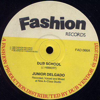 descargar álbum Junior Delgado - Dub School We A Blood